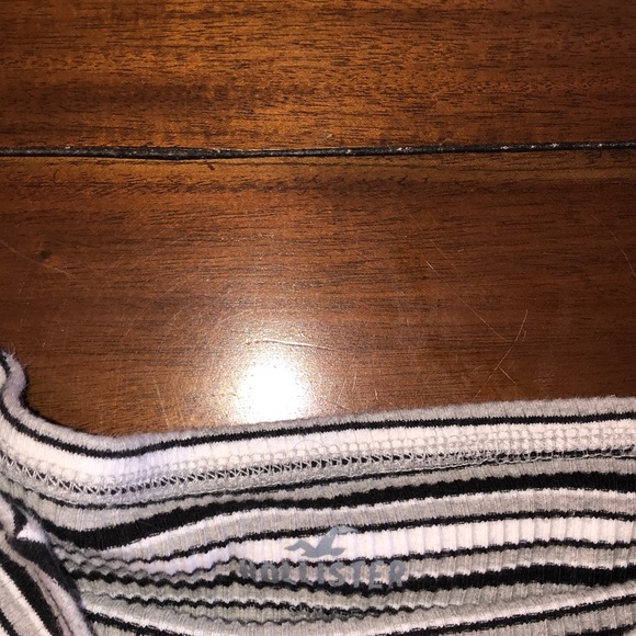 ✨Cute off the shoulder tee✨ - Picture 2 of 2